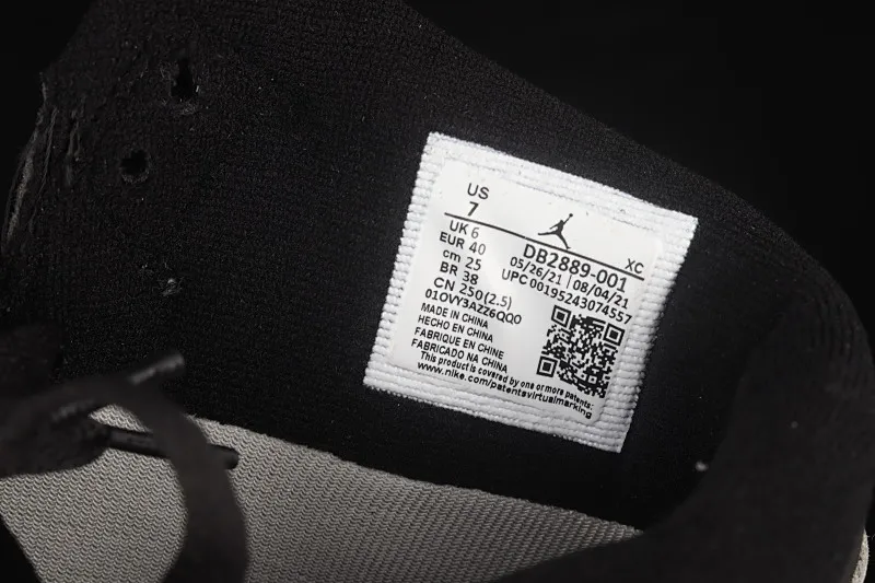 All Categories Air Jordan Jordan Series Basketball Shoes Air Jordan 1 High Air Jordan 1 Retro AJ1 Joe 1 Premium Black Gray 3M Reflective High Top Basketball Shoes DB2889-001